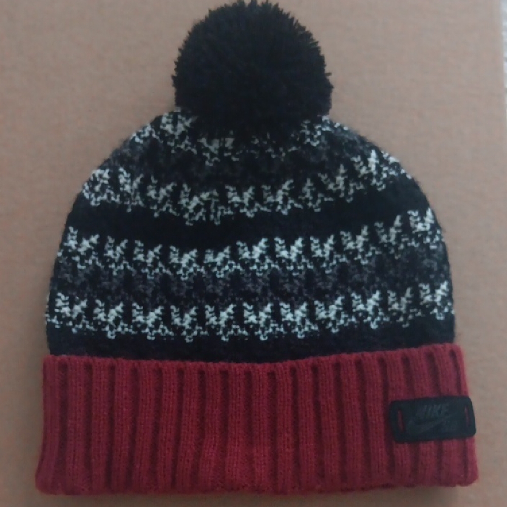 Nike Black and Red Patterned Beanie